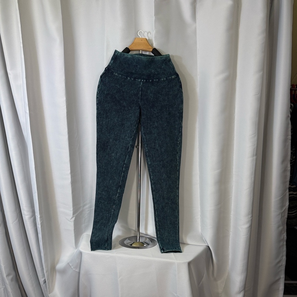 Zenana Outfitters Deep Aqua Leggings